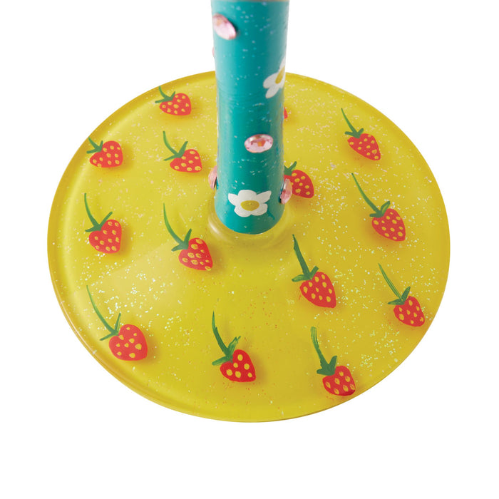 Strawberry Patch Wine Glass